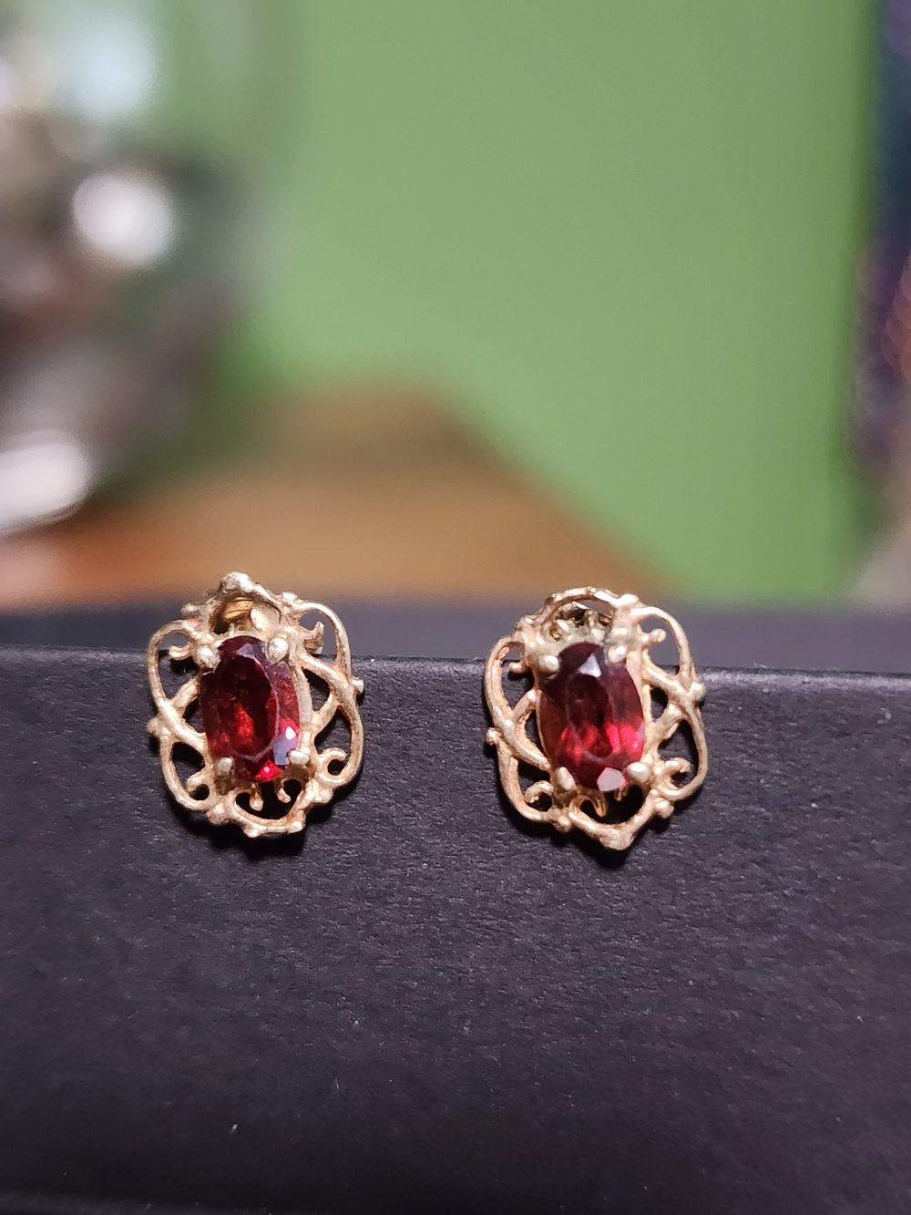14kt Gold Filigree Garnet Stud Earrings - Picture 2 of 4